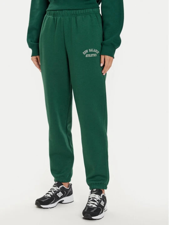 Zdjęcie produktu New Balance Spodnie dresowe WP43500 Zielony Relaxed Fit