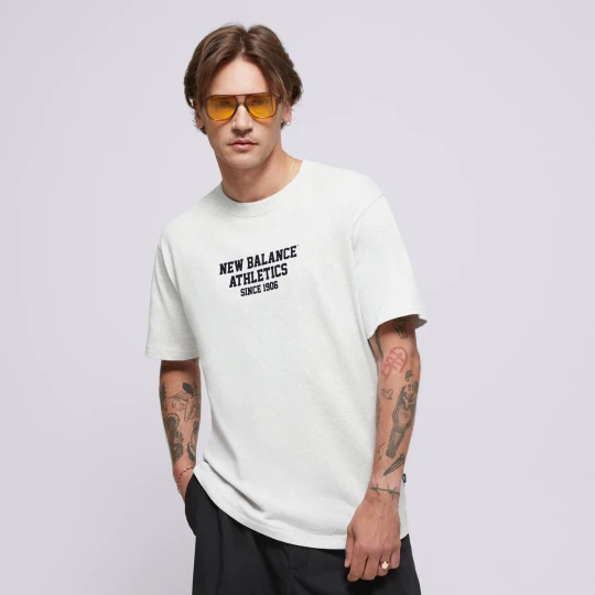 Zdjęcie produktu New Balance T-Shirt Varsity Graphic T-Shirt szary