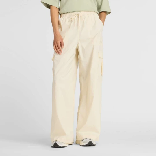 Zdjęcie produktu Woven Cargo Pants New Balance beż