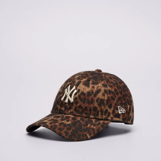 Zdjęcie produktu New Era Czapka Wmns Cosy Leopard 940 Nyy New York Yankees brązowy