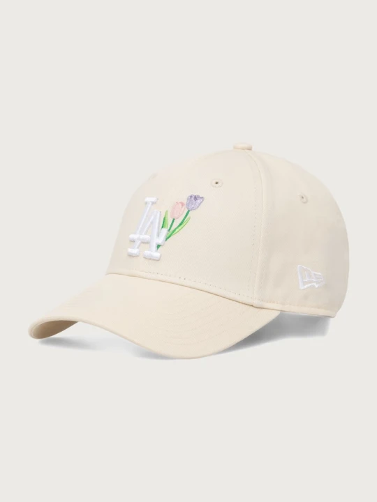 Zdjęcie produktu New Era czapka z daszkiem bawełniana FLOWER ICON 9FORTY® beżowy
