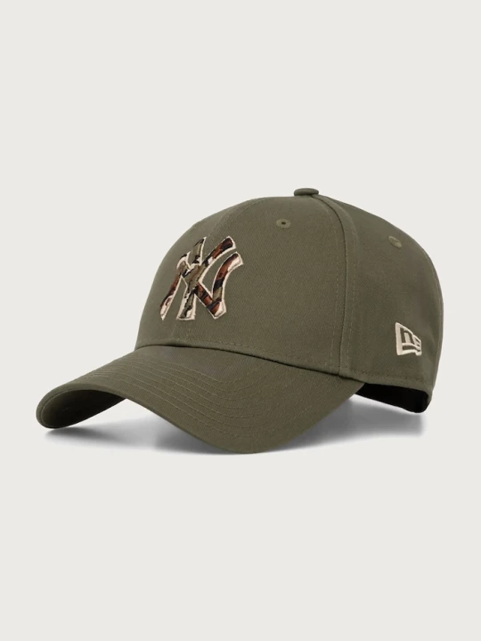 Zdjęcie produktu New Era czapka z daszkiem bawełniana OUTLINE CAMO 9FORTY® zielony