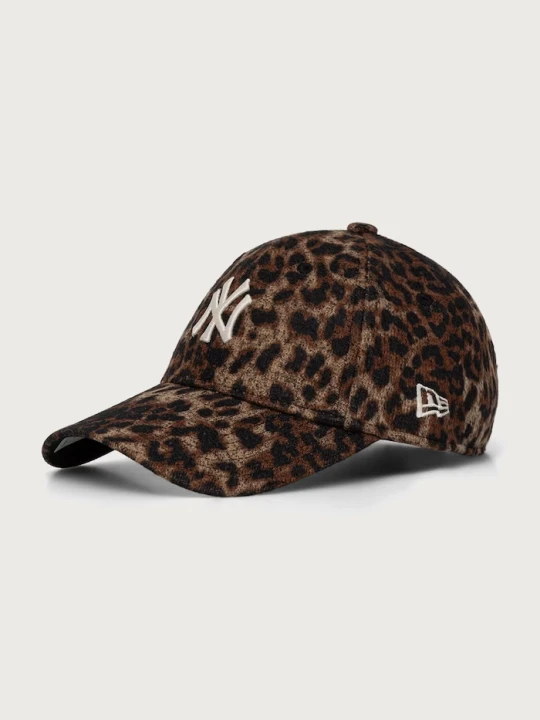 Zdjęcie produktu New Era czapka z daszkiem COSY LEOPARD 9FORTY® brązowy