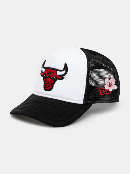 Zdjęcie produktu New Era czapka z daszkiem NBA Flower Trucker Bulls czarny