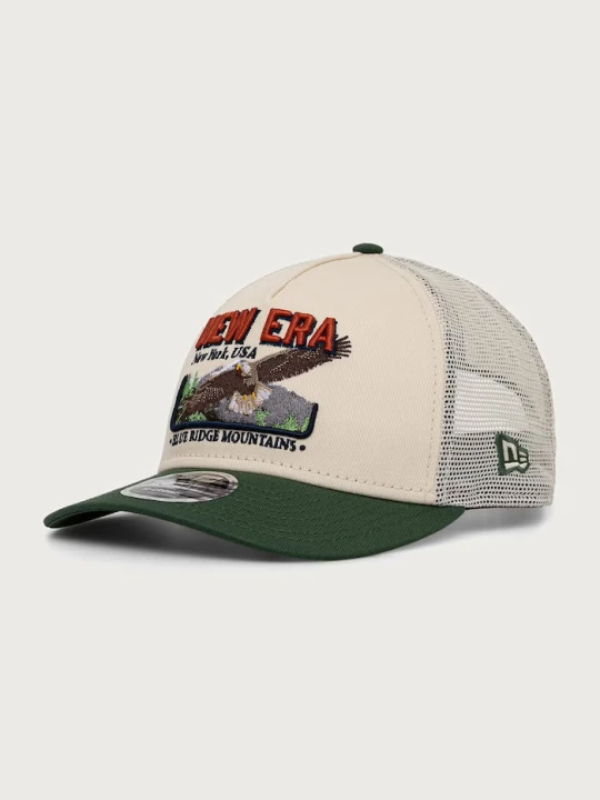 Zdjęcie produktu New Era czapka z daszkiem trucker GRAPHIC 9FORTY®MC AF TRUKR beżowy
