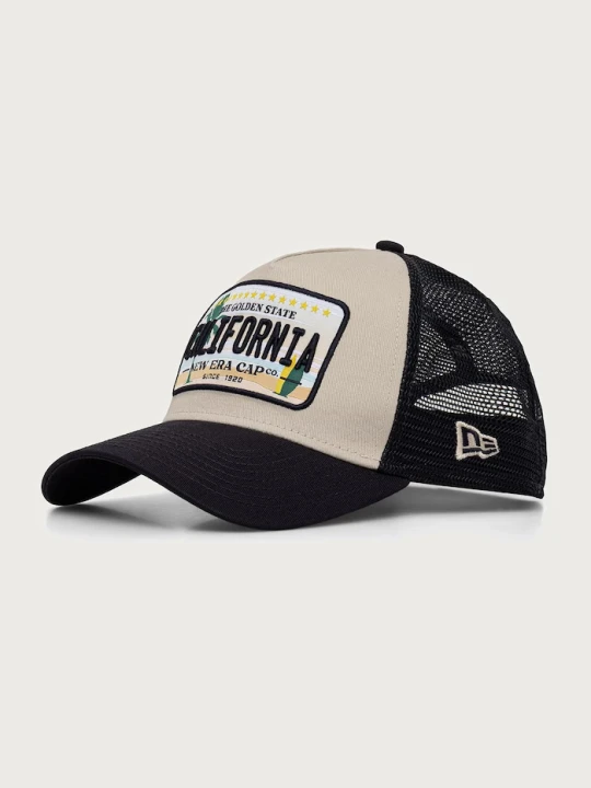 Zdjęcie produktu New Era czapka z daszkiem trucker LICENCE PLATE TRUCKER beżowy