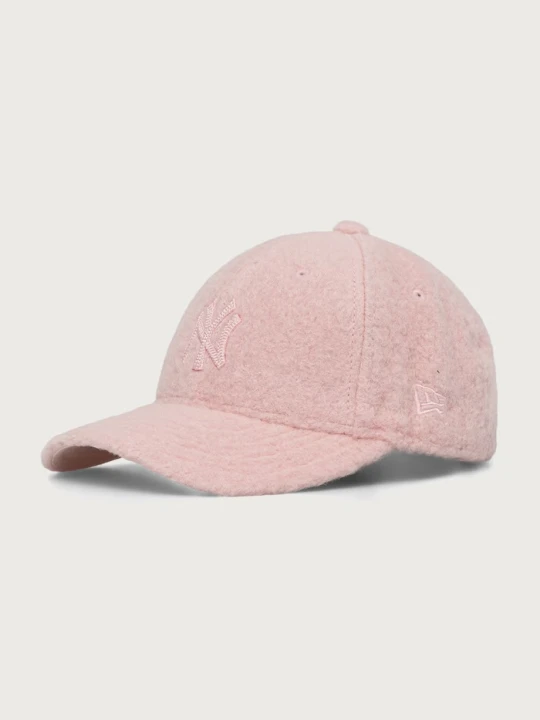 Zdjęcie produktu New Era czapka z daszkiem WINTER BORG 9FORTY® MC różowy