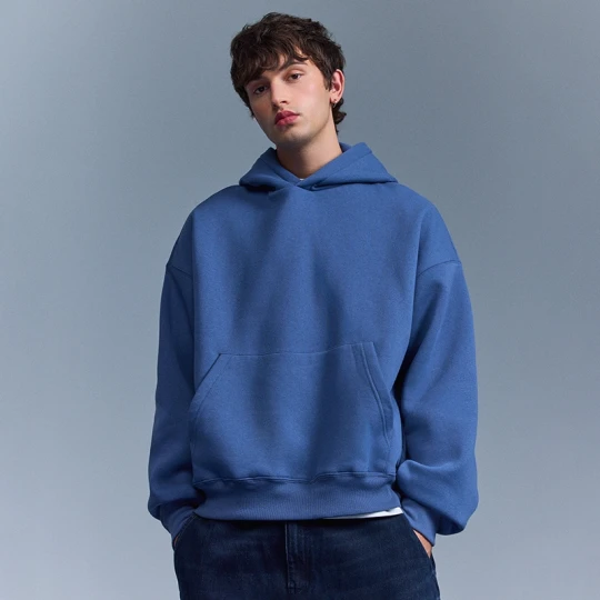 Zdjęcie produktu Niebieska basic bluza z kapturem House