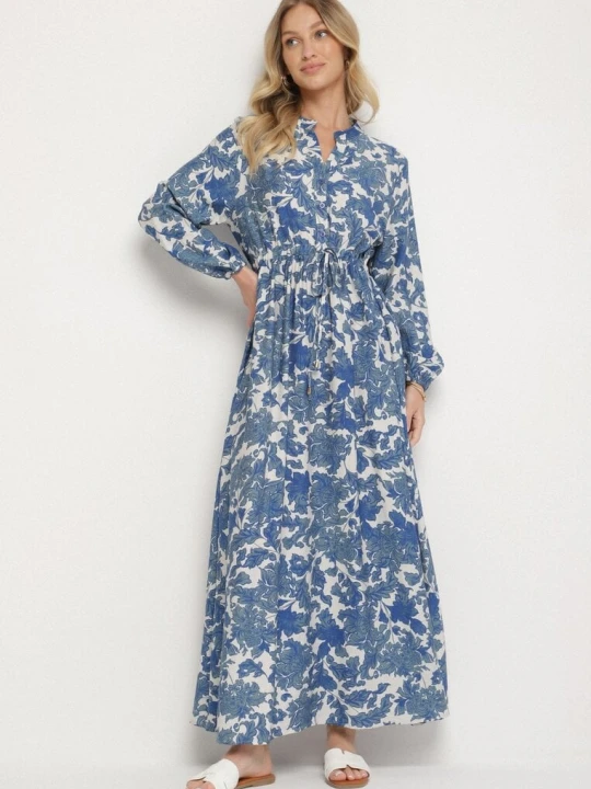 Zdjęcie produktu Niebieska Rozkloszowana Sukienka z Wiskozą w Kwiatowy Wzór Filirelle M&d Fashion