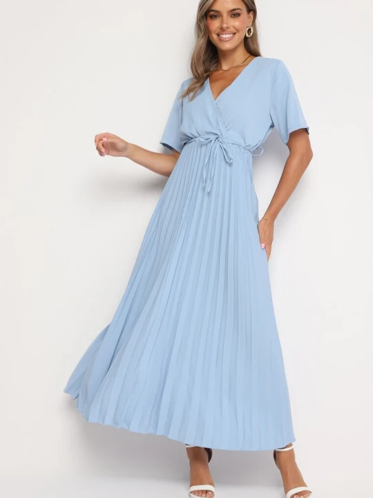 Zdjęcie produktu Niebieska Sukienka Plisowana Maxi z Wiązanym Paskiem Dianiza Lily Rose Granatowy