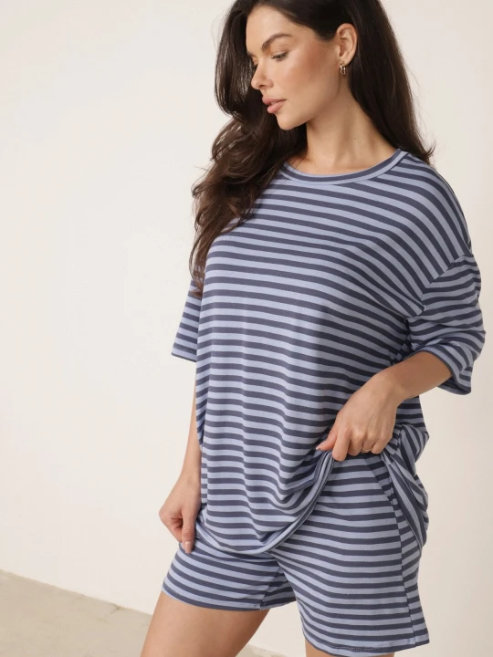 Zdjęcie produktu Niebieski Letni Komplet Oversize z Wiskozy w Paski T-Shirt i Szorty Agathona Jumelle