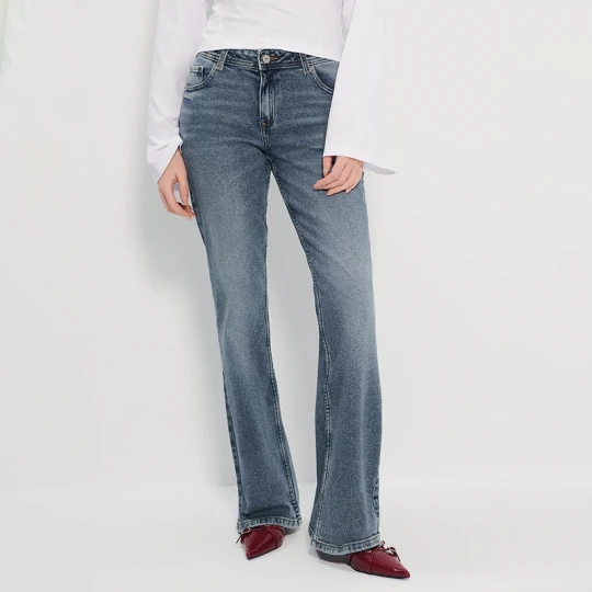 Zdjęcie produktu Niebieskie jeansy bootcut z niskim stanem House indigo jeans
