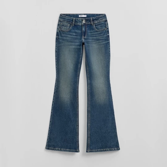 Zdjęcie produktu Niebieskie jeansy bootcut z niskim stanem House indigo jeans