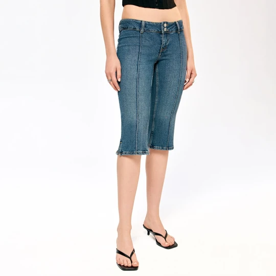 Zdjęcie produktu Niebieskie jeansy capri low waist z przeszyciami House