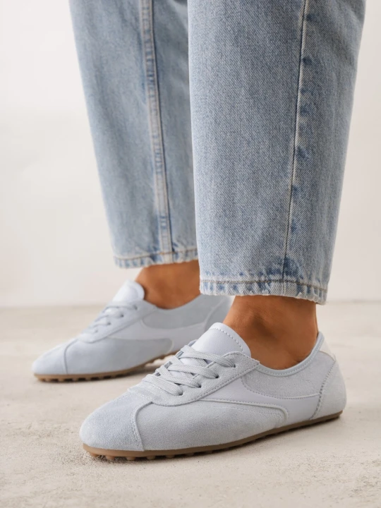 Zdjęcie produktu Niebieskie Sneakersy z Imitacji Zamszu w Stylu Kultowych Tenisówek Aelliana Sport