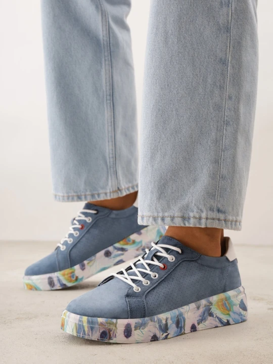 Zdjęcie produktu Niebieskie Sneakersy ze Skóry Naturalnej z Perforacją i Motywem Piór Riosinda Goodin