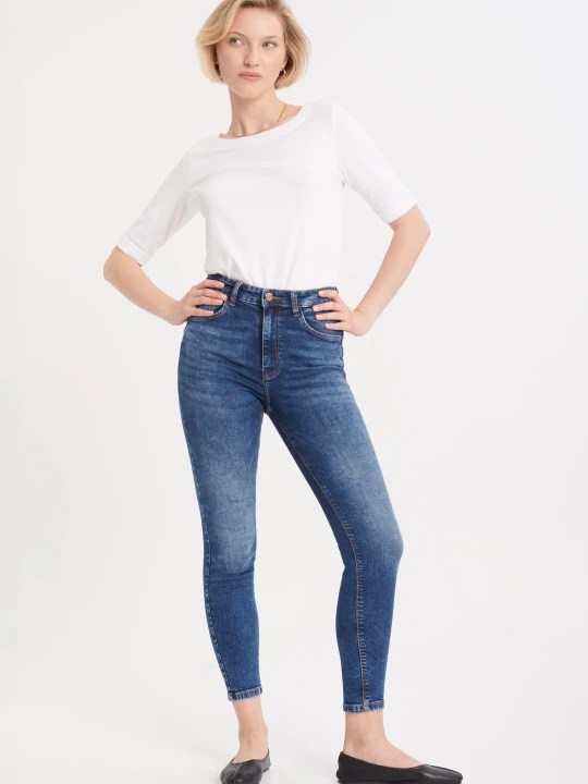 Zdjęcie produktu Niebieskie spodnie jeansowe push up Greenpoint