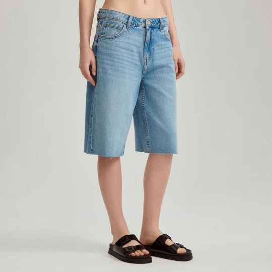 Zdjęcie produktu Niebieskie szorty jeansowe bermudy mid waist House granatowy