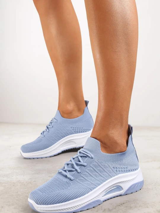 Zdjęcie produktu Niebieskie Wsuwane Buty Sportowe z Elastyczną Cholewką i Ozdobną Wstawką na Podeszwie Moonsara