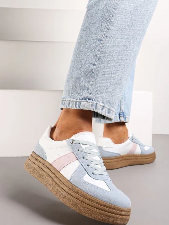 Zdjęcie produktu Niebiesko-Białe Sneakersy na Grubej Podeszwie z Ozdobnymi Przeszyciami Ysdole