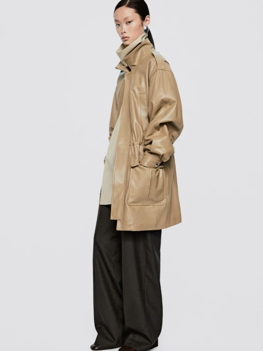 Zdjęcie produktu Nieregularny Owalny Kolczyk - Limited Edition - Srebrny - Massimo Dutti - Female