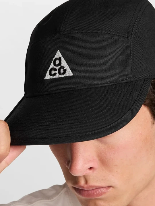 Zdjęcie produktu Nike ACG: All Conditions Gear czapka z daszkiem ACG Fly czarny