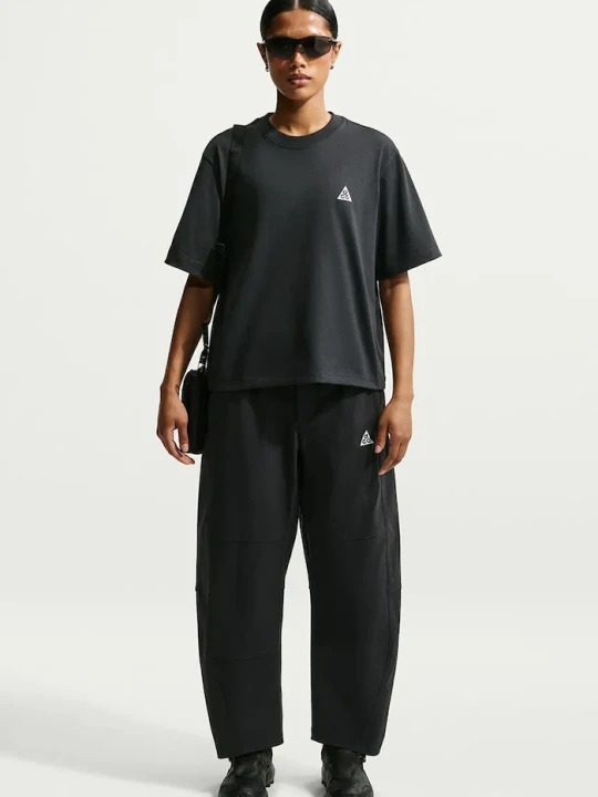 Zdjęcie produktu Nike ACG: All Conditions Gear T-shirt damski ACG czarny