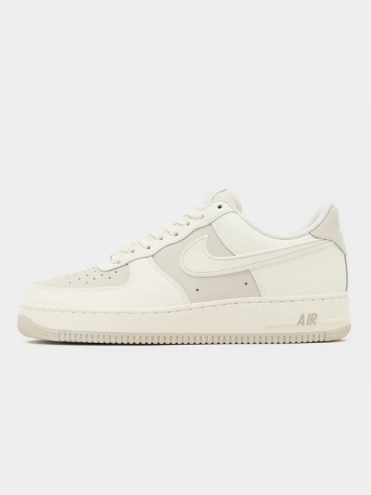 Zdjęcie produktu Nike Air Force 1 '07 Lv8 beżowy