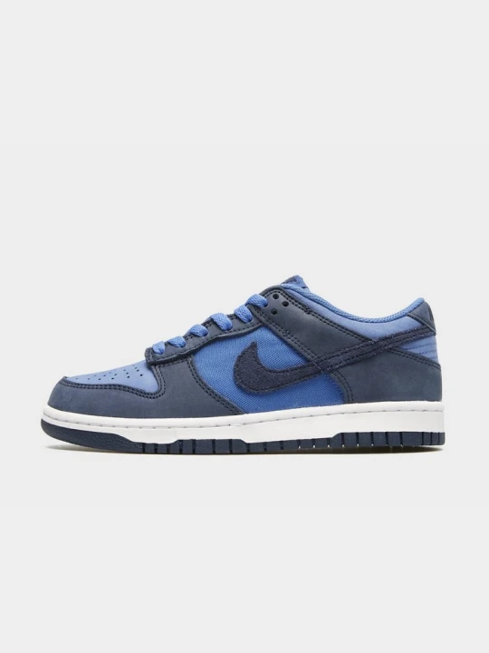 Zdjęcie produktu Nike Dunk Low Se (Gs) granatowy