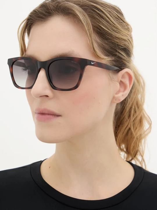 Zdjęcie produktu Nike okulary przeciwsłoneczne kwadratowe damskie VITAL brązowy