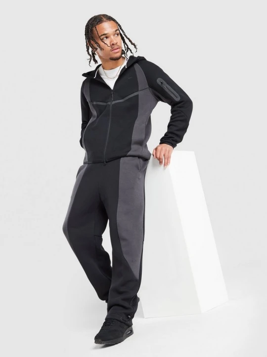 Zdjęcie produktu Nike Spodnie M Nk Tech Flc Pro Cb Oh czarny