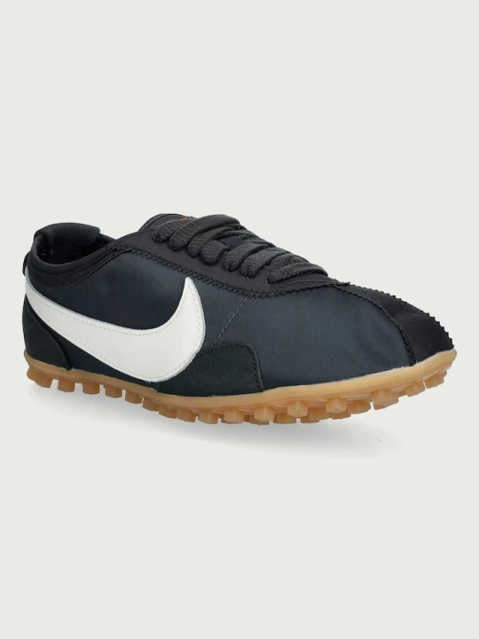 Zdjęcie produktu Nike Sportswear Moon Shoe ESS sneakersy damskie czarny