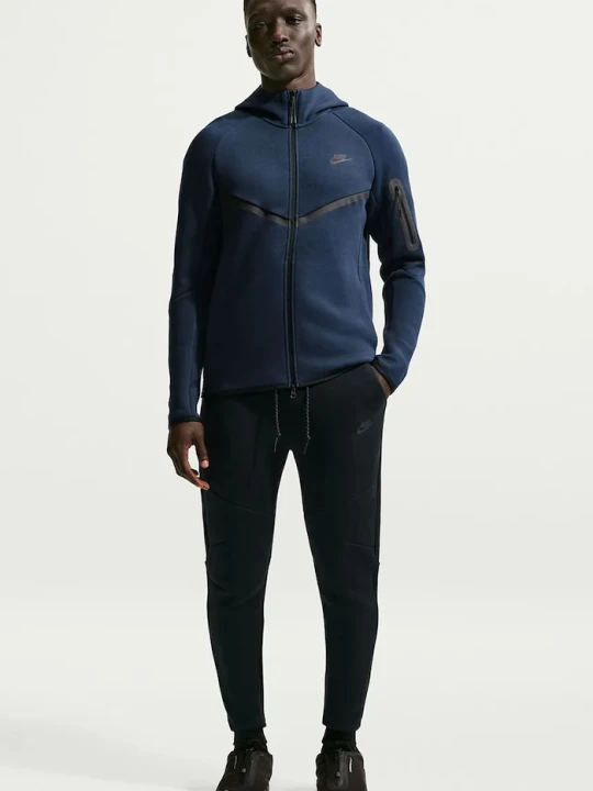Zdjęcie produktu Nike Sportswear spodnie joggery męskie z bawełną Tech czarny