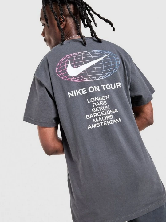 Zdjęcie produktu Nike T-Shirt Nsw Athl Gfx szary