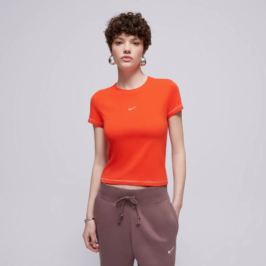 Zdjęcie produktu Nike T-Shirt W Nsw Chll Knt Md Crp Gls czerwony