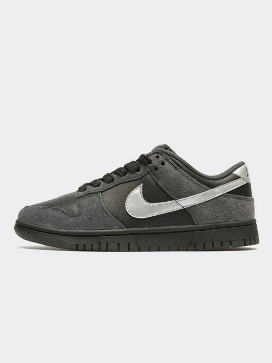 Zdjęcie produktu Nike Wmns Nike Dunk Low czarny