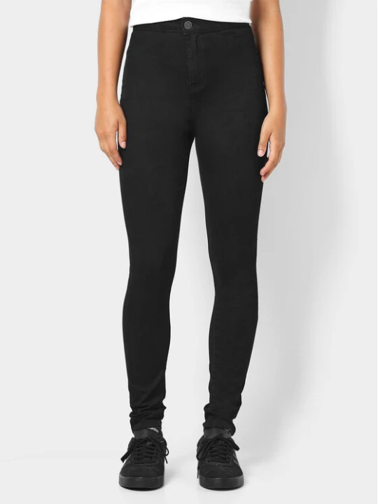 Zdjęcie produktu Noisy May Jeansy Ella 27000768 Czarny Skinny Fit