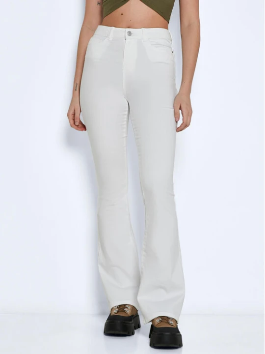 Zdjęcie produktu Noisy May Jeansy Sallie 27019305 Biały Slim Fit
