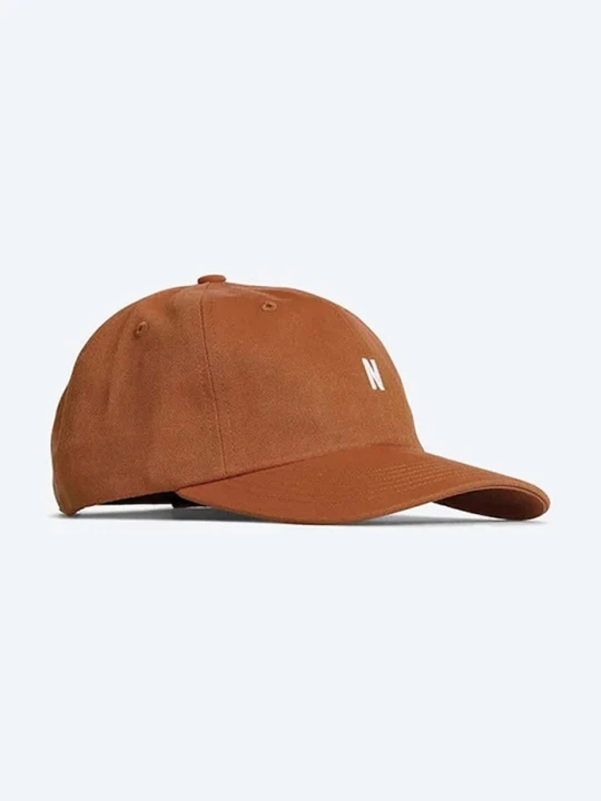 Zdjęcie produktu Norse Projects czapka z daszkiem bawełniana brązowy