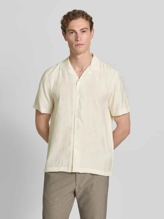 Zdjęcie produktu Nowoczesny krój modern fit koszula casualowa z fakturowanym wzorem lindbergh Złamany biały