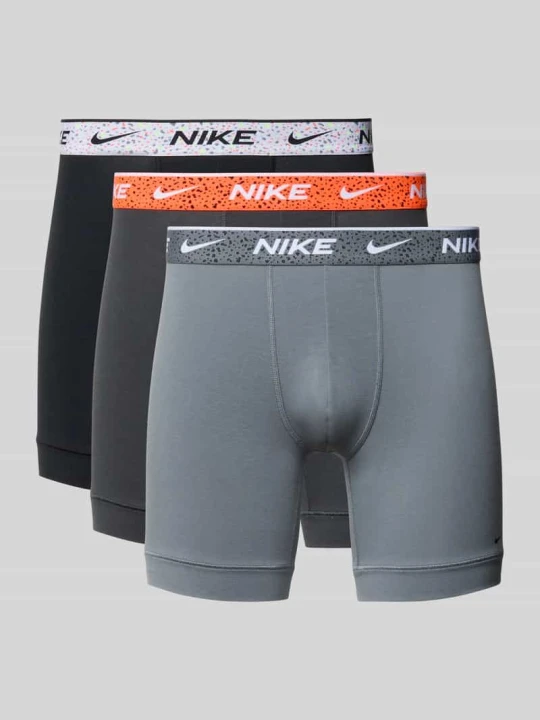 Zdjęcie produktu Obcisłe bokserki w Zestaw 3 szt. z Elastyczny pasek z logo Nike Czarny