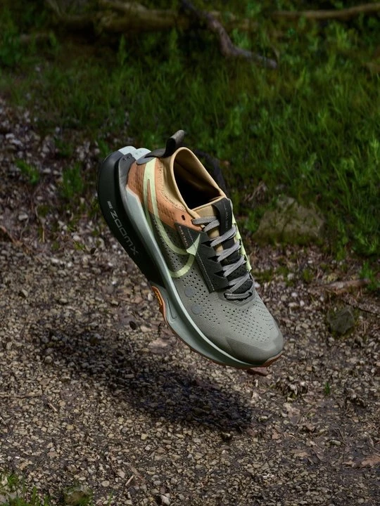 Zdjęcie produktu Obuwie do biegania Szlak Nike jasny brąz