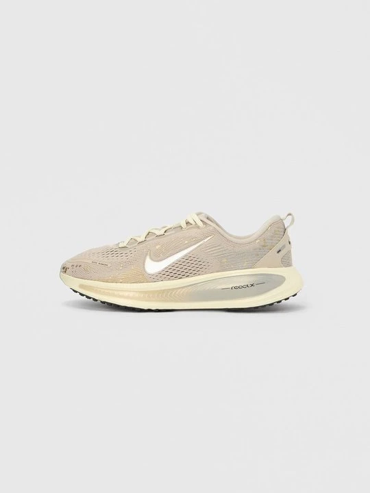 Zdjęcie produktu Obuwie do biegania Szlak Nike beżowy
