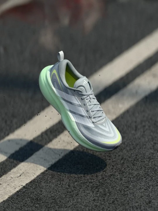 Zdjęcie produktu Obuwie do biegania treningowe Adidas srebrny