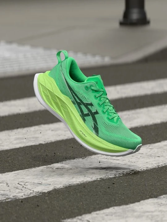 Zdjęcie produktu Obuwie do biegania treningowe Asics zielony