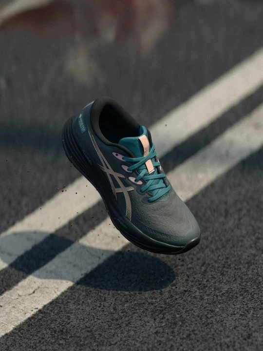 Zdjęcie produktu Obuwie do biegania treningowe Asics szary