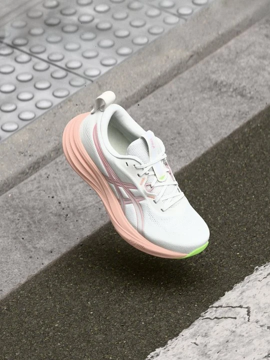 Zdjęcie produktu Obuwie do biegania treningowe Asics biały