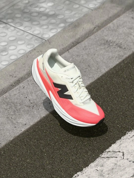 Zdjęcie produktu Obuwie do biegania treningowe New Balance czerwony