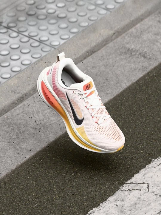 Zdjęcie produktu Obuwie do biegania treningowe Nike biały