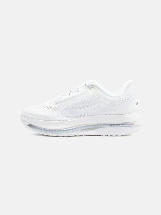 Zdjęcie produktu Obuwie do biegania treningowe Nike biały